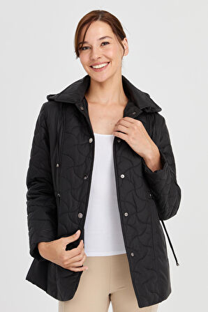 Kadın Kapüşonlu Beli Bağcıklı Kapitone Kaban Siyah