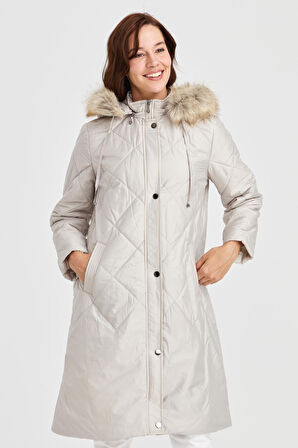 Kadın Kapüşonlu Kareli Uzun Kapitone Kaban Bej