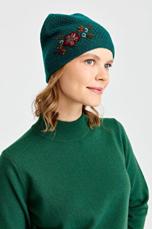 Kadın İşlemeli Yün Bere K.Ö.başı