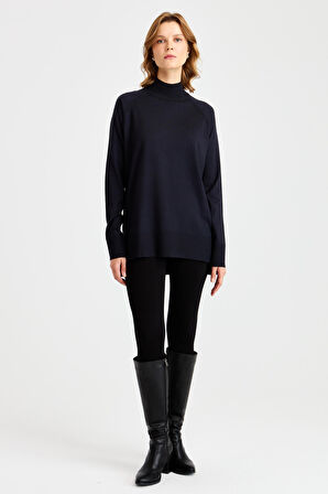 Kadın Yarım Balıkçı Yaka Kolları Yırtmaçlı Kazak Lacivert