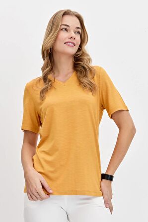 Kadın V Yaka Flamlı Kumaş Basic Tshirt Hardal