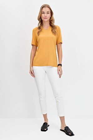 Kadın V Yaka Flamlı Kumaş Basic Tshirt Hardal