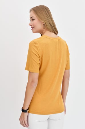 Kadın V Yaka Flamlı Kumaş Basic Tshirt Hardal