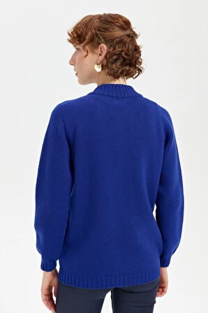 Kadın Dik Yaka Dikişsiz Önü Saç Örgülü Yün Hırka K.S.Mavi