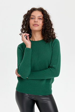 Kadın Sıfır Yaka Dikişsiz Eteği ve Kolu Uzun Lastik Yün Kazak Ö.Başı