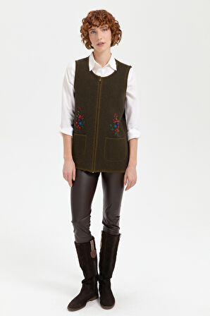 Kadın Sıfır Yaka Cep Üstü İşlemeli Kısa Yün Yelek A.Yeşil