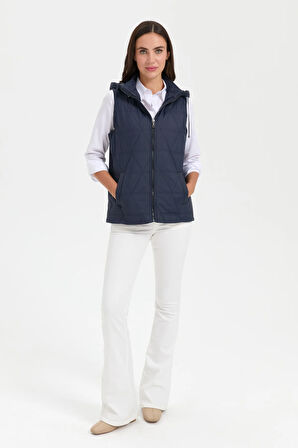 Kadın Kapüşonlu Üçgen Desenli Kısa Kapitone Yelek Lacivert