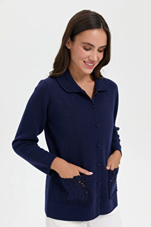 Kadın Polo Yaka Cebi Gül İşlemeli Kısa Yün Hırka Y.A Lacivert