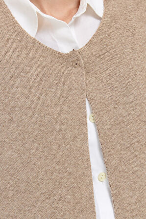 Kadın Sıfır Yaka Eteği İşlemeli Yün Yelek K.Bej