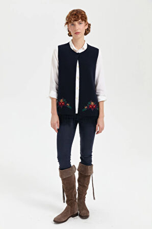 Kadın Sıfır Yaka Eteği İşlemeli Yün Yelek K.Lacivert