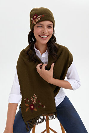 Kadın Papatya Çiçek İşlemeli Yün Bere A.Yeşil