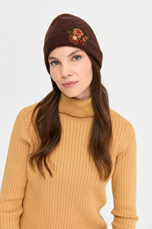 Kadın Papatya Çiçek İşlemeli Yün Bere M.Kahve