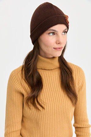 Kadın Papatya Çiçek İşlemeli Yün Bere M.Kahve