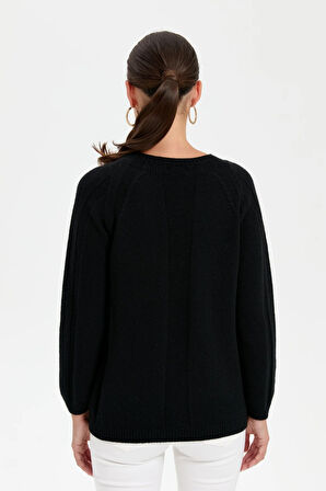 Kadın Sıfır Yaka Dikişsiz Önü Yürütmeli Yün Kazak Siyah