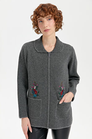 Kadın Polo Yaka İşlemeli Kısa Yün Hırka Füme