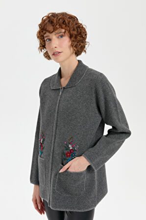 Kadın Polo Yaka İşlemeli Kısa Yün Hırka Füme