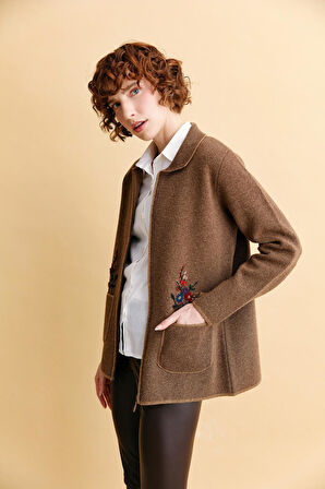 Kadın Polo Yaka İşlemeli Kısa Yün Hırka V.Camel