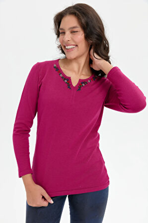 Kadın Yakası Renkli Çiçek İşlemeli Bluz Sıklamen