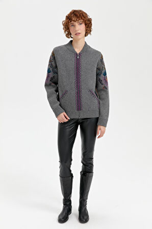 Kadın Hakim Yaka Arkası ve Kolu Çiçek Desenli Yün Ceket Füme