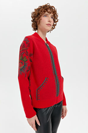 Kadın Hakim Yaka Arkası ve Kolu Çiçek Desenli Yün Ceket Mercan