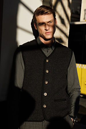 Erkek V Yaka Astarlı Saf Yün Keçe Yelek K.Füme