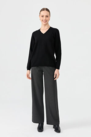 Kadın V Yaka Klasik Yün Kazak Siyah