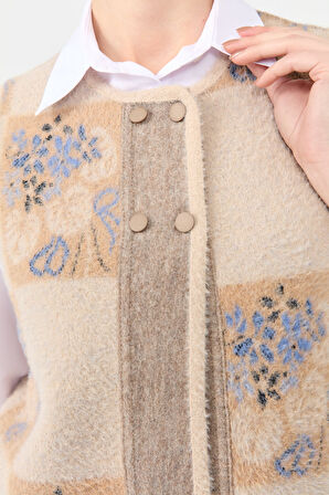 Kadın Sıfır Yaka Patchwork Arkası Keçe Kısa Yün Yelek Bej