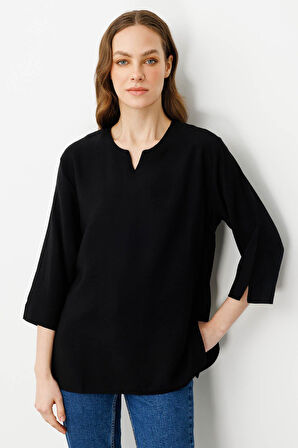 Kadın Yakası Kolu ve Eteği Yırtmaçlı Bluz Siyah