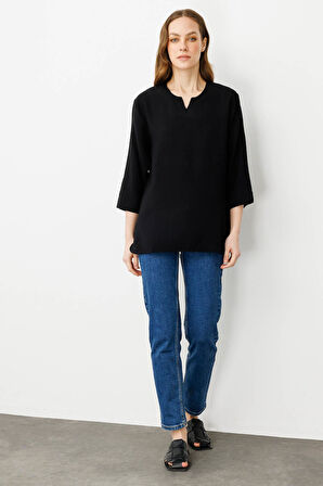 Kadın Yakası Kolu ve Eteği Yırtmaçlı Bluz Siyah