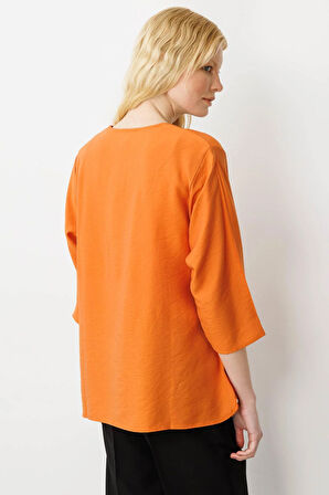 Kadın Yakası Kolu ve Eteği Yırtmaçlı Bluz Turuncu