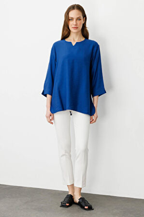 Kadın Yakası Kolu ve Eteği Yırtmaçlı Bluz İndigo