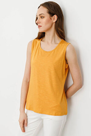 Kadın Sıfır Yaka Flamlı Kumaş Basic Askılı Tshirt Hardal