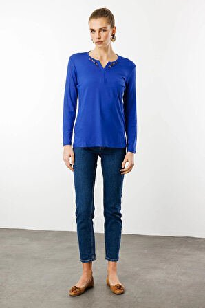 Kadın Sıfır Yaka El Nakışı İşlemeli Bluz S.Mavi