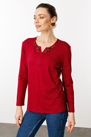 Kadın Sıfır Yaka El Nakışı İşlemeli Bluz Vişne