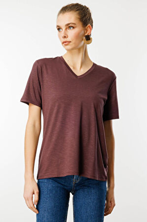 Kadın V Yaka Flamlı Kumaş Basic Tshirt Kahve