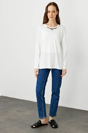 Kadın Sıfır Yaka Boncuk İşlemeli Penye Bluz Ekru