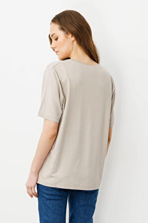 Kadın V Yaka Yakası Taşlı Penye T-shirt Bej
