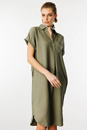 Kadın Polo Yaka Cebi Zincir Detaylı Elbise Haki