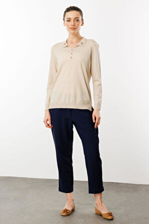 Kadın Polo Yaka Yakası Nakışlı Bluz Bej