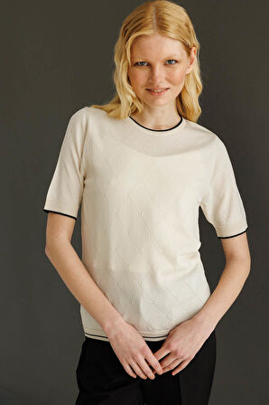 Kadın Sıfır Yaka Baklava Desenli Yazlık Triko Bluz Krem