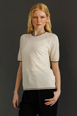 Kadın Sıfır Yaka Baklava Desenli Yazlık Triko Bluz Krem