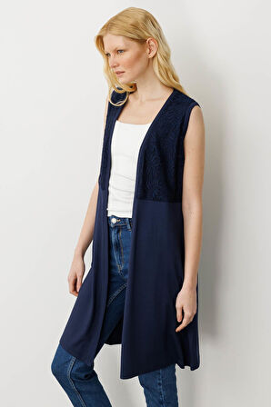 Kadın V Yaka Dantel Kumaşlı Yelek Lacivert