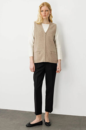 Kadın Çelik Örgü Cebi Fermuarlı Düz Triko Yelek K.Bej