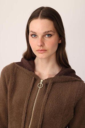 Kadın Kapüşonlu Fermuarlı Kısa Triko Sweatshirt Kahve