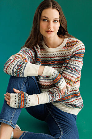 Kadın Sıfır Yaka Komple Jakarlı Yün Kazak Kemik