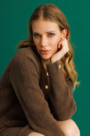 Kadın Sıfır Yaka Metal Düğmeli Afrodit Kısa Triko Ceket Kahve