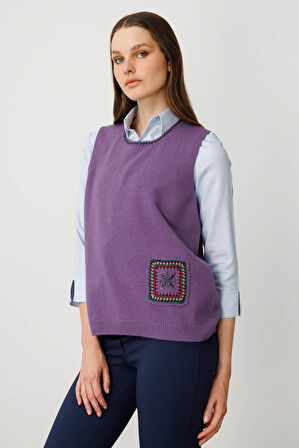 Kadın Sıfır Yaka Cebi ve Yakası Renkli Tığlamalı Yün Süveter Mor