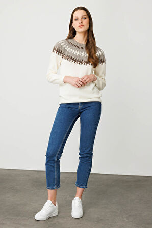 Kadın Sıfır Yaka Robası Baklavalı Yün Kazak Kemik