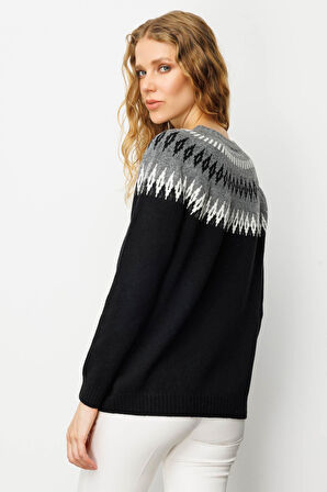 Kadın Sıfır Yaka Robası Baklavalı Yün Kazak Siyah