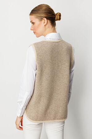 Kadın V Yaka Önü Yaprak Çiçekli Yün Yelek K.Bej